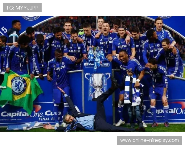 足球球星热衷棒球运动的背后原因与影响力探讨