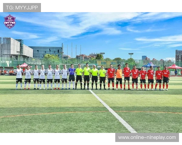 跑姿独特的足球明星是谁 揭秘他与众不同的球场风采与技艺